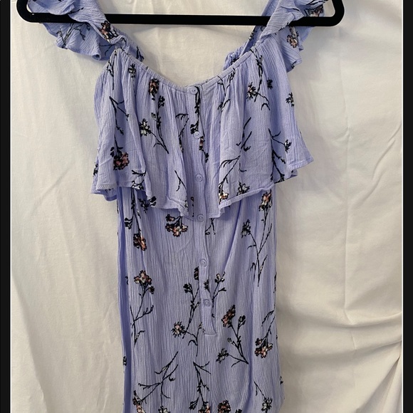 Lush Floral Romper - Picture 3 of 4